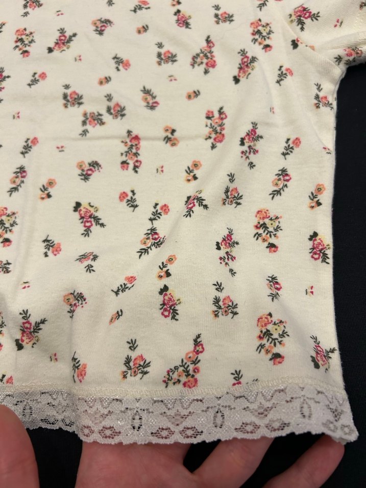 Dantel Detaylı Tişört - Görsel 2