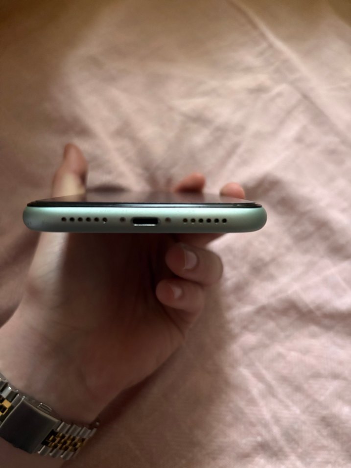 iPhone 11 Su Yeşili - Görsel 4