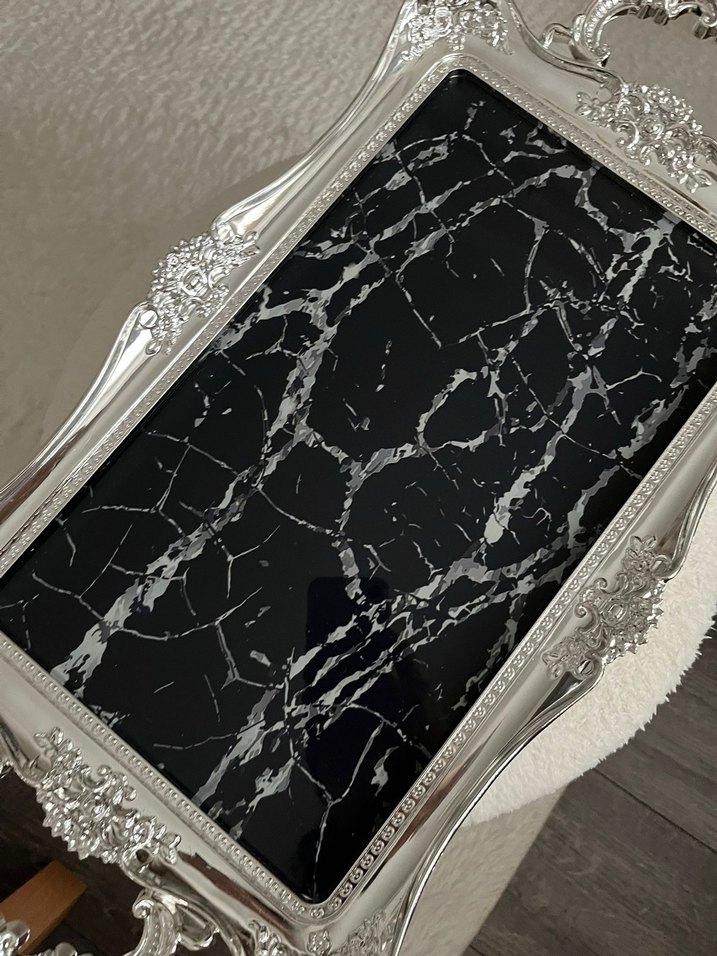Siyah Mermer Desenli Gümüş Tepsi - Görsel 3