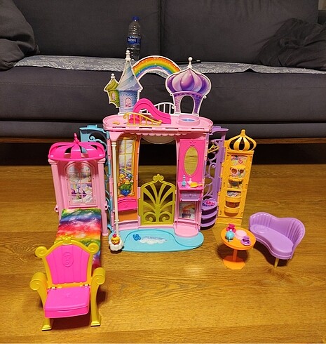  Barbie?nin Şatosu