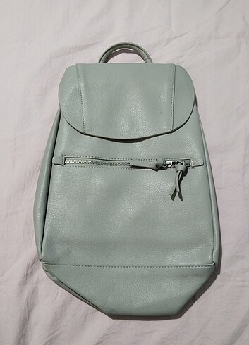 zara basic sırt çantası 