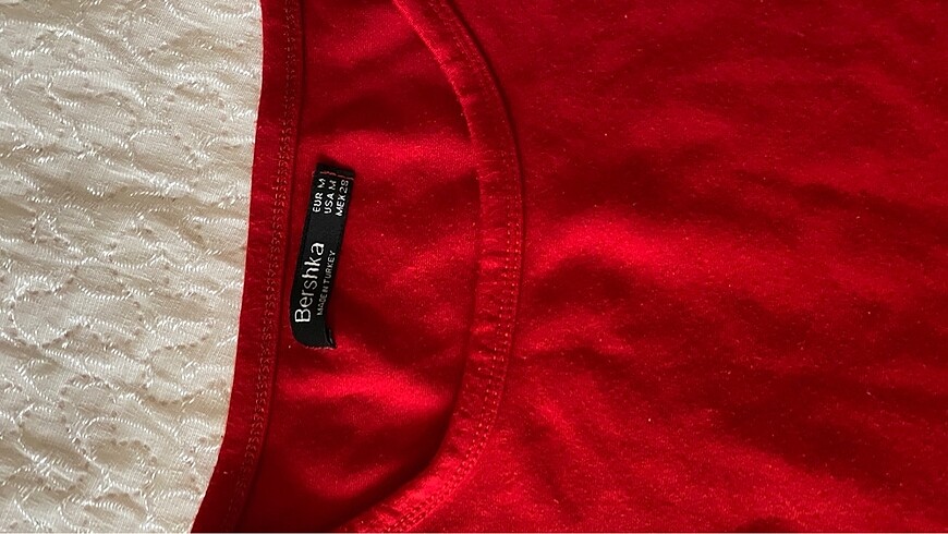 m Beden BERSHKA kırmızı elbise M beden yeni