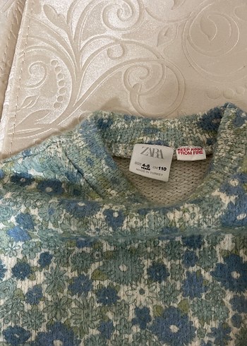 Mavi Nakışlı Bohem çocuk
Triko Kazak - Görsel 2