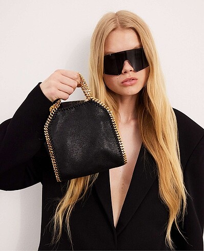 Stella McCartney Stella McCartney tiny Falabella 18 cm siyah gold askılı