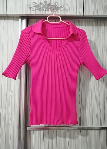 Pembe V Yaka Kısa Kol Basıc -S beden-