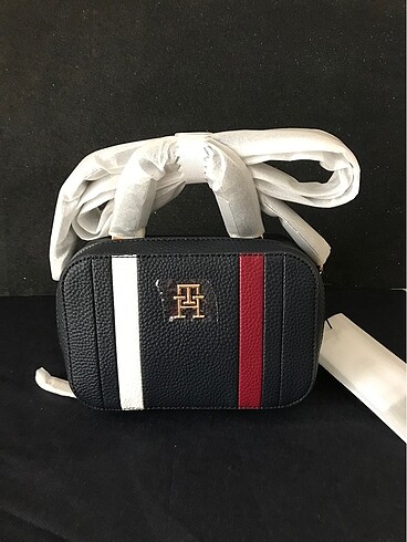 Tommy Hilfiger kadın askılı çanta