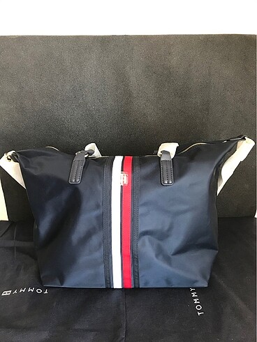 Tommy Hilfiger kadın askılı çanta