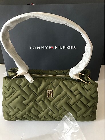 Tommy Hilfiger kadın kol çantası