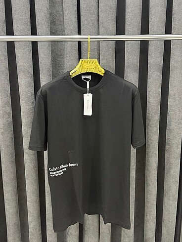 Calvin Klein Tshirt