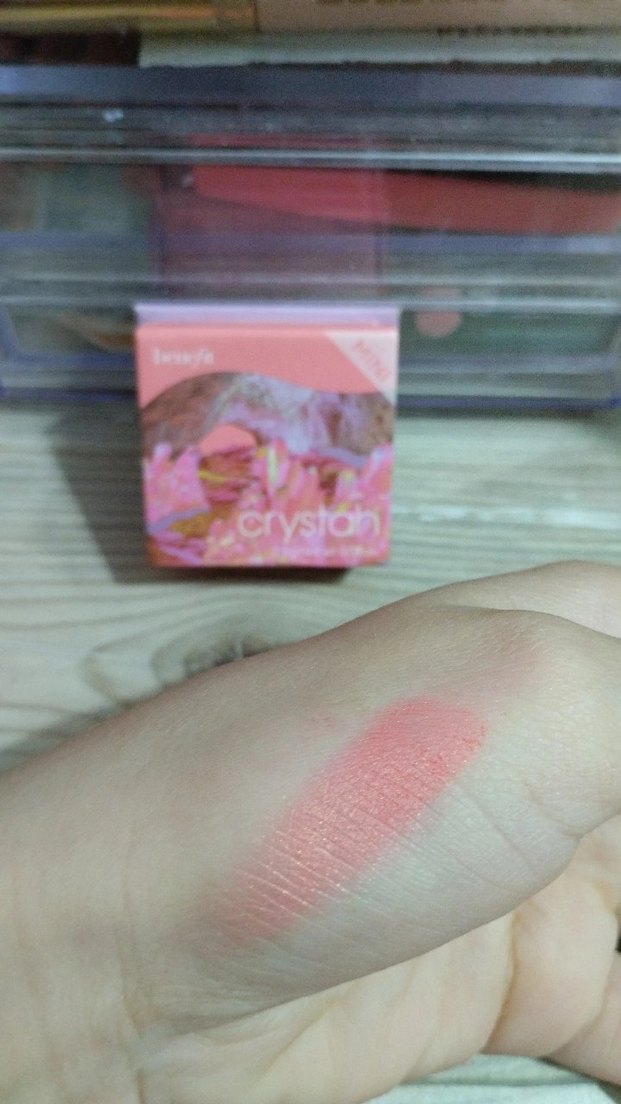 Benefit Mini Crystah Allık 2.5g - Görsel 3