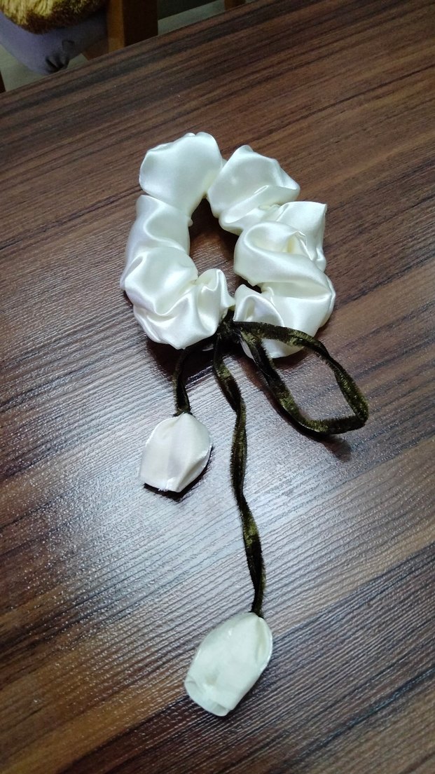 Beyaz İpek Görünümlü Kurdele Saç Tokası - Görsel 3