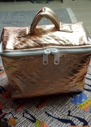 Altın Renk Kadın Makyaj Çantası - Görsel 3