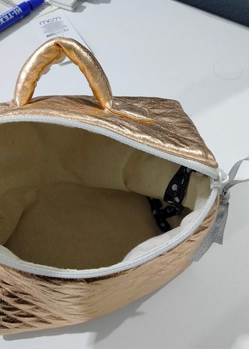 Altın Renk Kadın Makyaj Çantası - Görsel 5