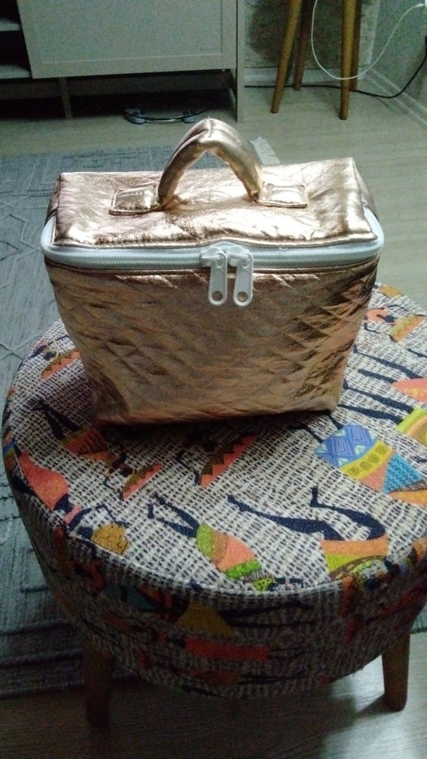 Altın Renk Kadın Makyaj Çantası - Görsel 4