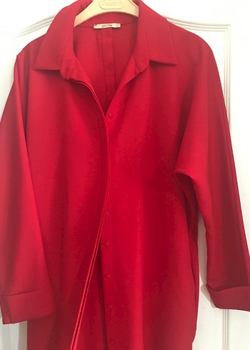 Kırmızı Düğmeli Kadın Gömlek - Görsel 9