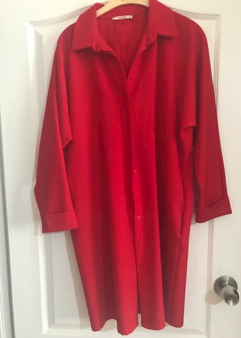 Kırmızı Düğmeli Kadın Gömlek - Görsel 4