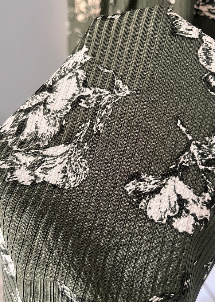 Tulum elbise, çiçekli ve haki yeşili - Görsel 4