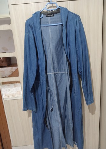 Uzun Kesim Kadın Mavi Denim Ceket