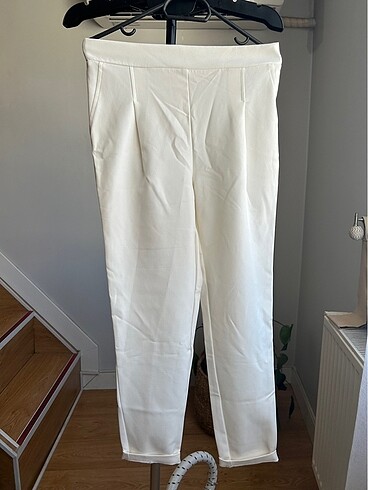 Beyaz Jogger Pantolon