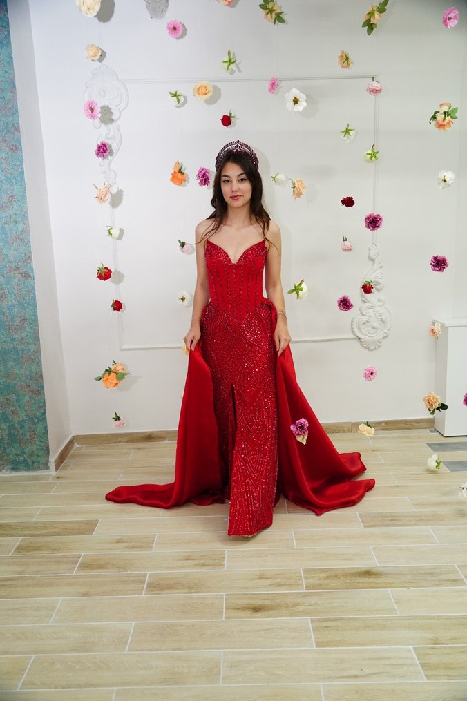 Kırmızı İşlemeli kına  elbisesi - Görsel 2