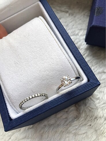 Swarovski yüzük