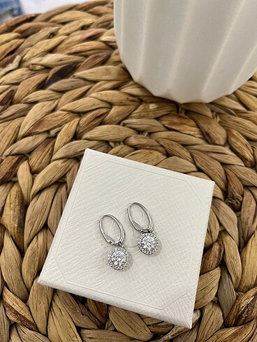  Beden beyaz Renk Swarovski küpe