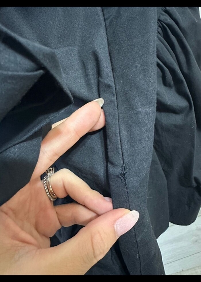 Juste siyah kabarık elbise - Görsel 5