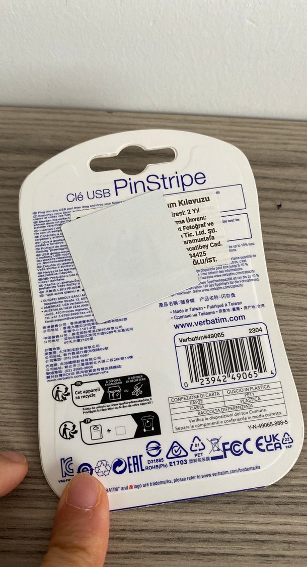 64 GB Verbatim PinStripe USB 2.0 Bellek - Görsel 3