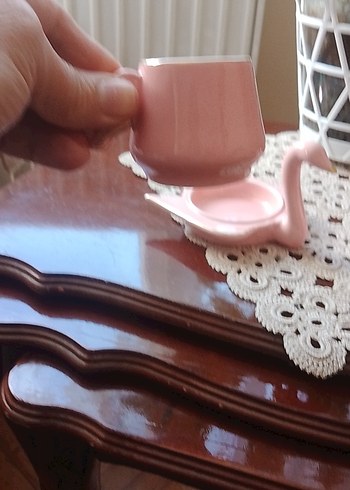 Pembe Kuğu Tasarımlı Fincan ve Tabak Seti - Görsel 3