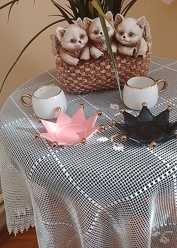 Altın Kulplu Beyaz Porselen Fincanlar - Görsel 2