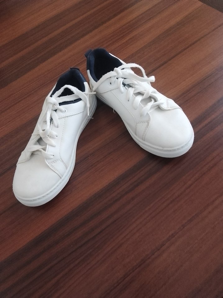 Beyaz Bağcıklı Kadın Spor Ayakkabı - Görsel 3