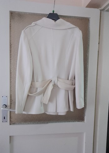 Beyaz Midi Düğmeli Kadın Kaban - Görsel 2