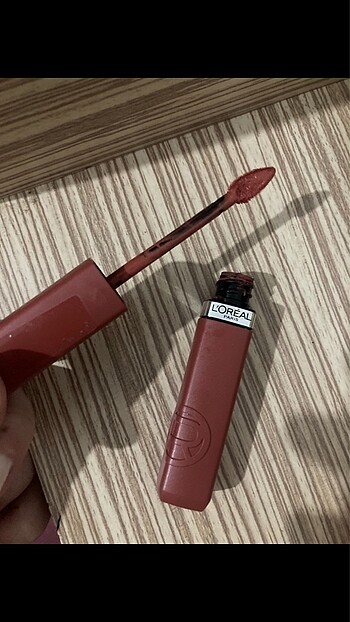 l?oreal paris mat ruj 115 snooze your alarm