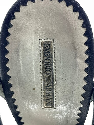 36,5 Beden siyah Renk Armani Platform %70 İndirimli.