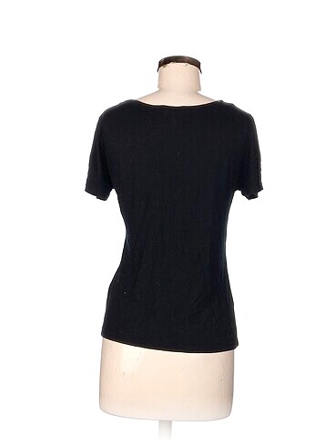 s Beden Zara T-shirt %70 İndirimli.