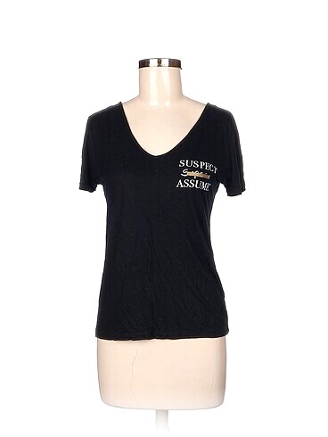 Zara T-shirt %70 İndirimli.