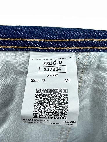 40 Beden lacivert Renk Diğer Jean / Kot %70 İndirimli.