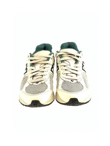 38,5 Beden New Balance Spor Ayakkabı %70 İndirimli.