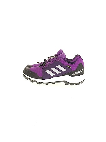 Adidas Spor Ayakkabı %70 İndirimli.