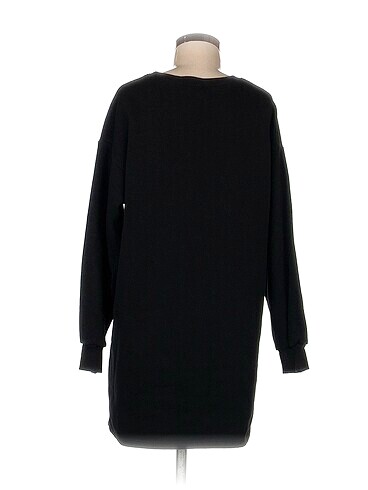 m Beden Bershka Sweatshirt %70 İndirimli.