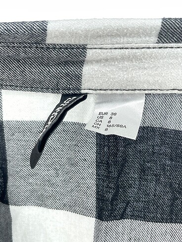 38 Beden çeşitli Renk H&M Gömlek %70 İndirimli.