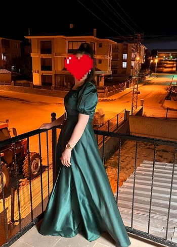 Kadın zümrüt Yeşili Uzun Saten Elbise Abiye - Görsel 4