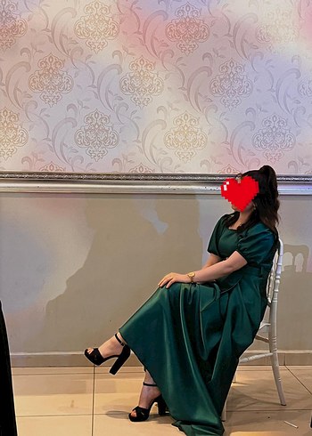 Kadın zümrüt Yeşili Uzun Saten Elbise Abiye - Görsel 2