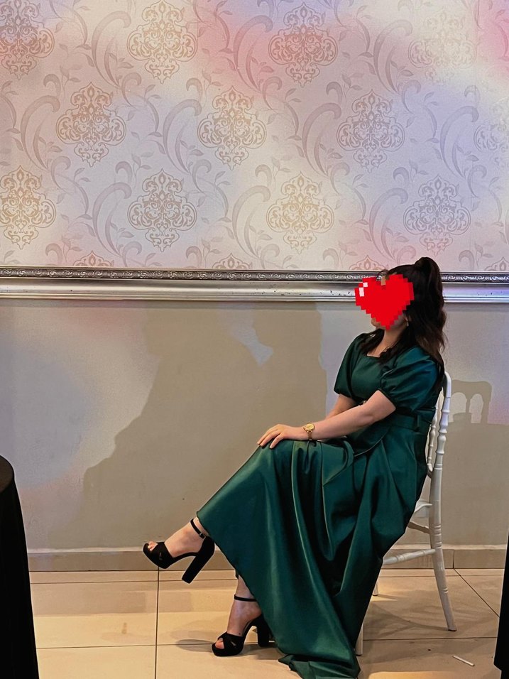 Kadın zümrüt Yeşili Uzun Saten Elbise Abiye - Görsel 2