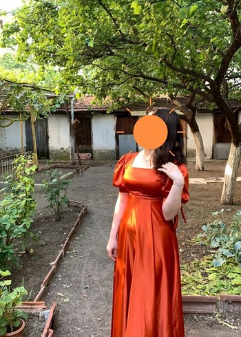 Turuncu V Yaka Uzun Drapeli Elbise - Görsel 4