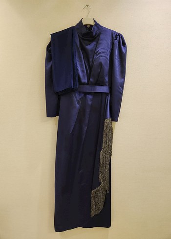 Lacivert Parlak Uzun Drapeli Kadın Abiye elbise şal dahil - Görsel 11