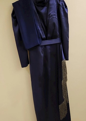 Lacivert Parlak Uzun Drapeli Kadın Abiye elbise şal dahil - Görsel 3