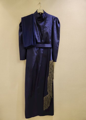 Lacivert Parlak Uzun Drapeli Kadın Abiye elbise şal dahil - Görsel 10