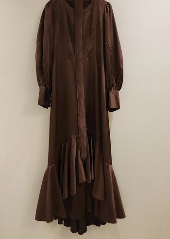 Uzun Kollu Kahverengi Fırfırlı Uzun  abiye Elbise - Görsel 7