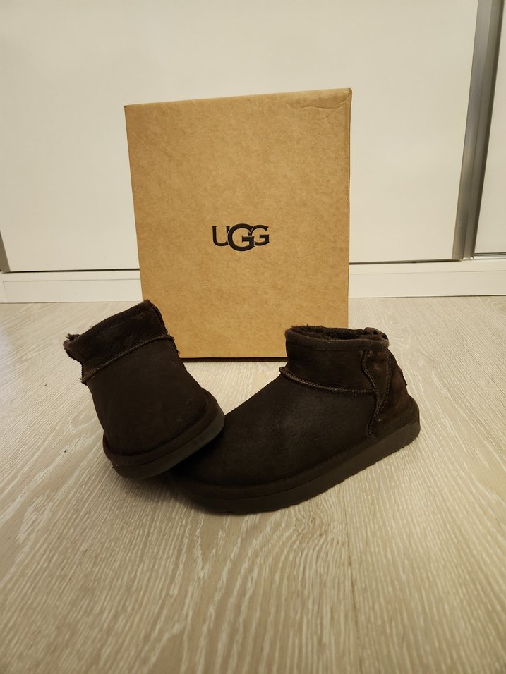 UGG Kahverengi Süet Tüylü  Bot - Görsel 4